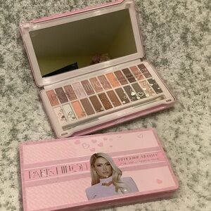 Paris Hilton Blushing Beauty 24 pc Eyeshadow Palette - Pink and Brown Tones NWT